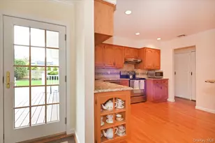 586 Seaford Ave, Massapequa, NY 11758 - Photo 13