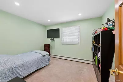 10 Rita Drive, Mount Sinai, NY 11766 - Photo 11