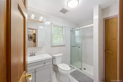 10 Rita Drive, Mount Sinai, NY 11766 - Photo 19
