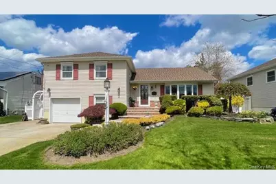 322 Grover Avenue N, Massapequa Park, NY 11762 - Photo 1