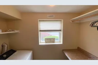 322 Grover Avenue N, Massapequa Park, NY 11762 - Photo 33