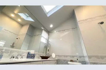 322 Grover Avenue N, Massapequa Park, NY 11762 - Photo 19