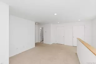 20 Cambridge Ave, Melville, NY 11747 - Photo 15