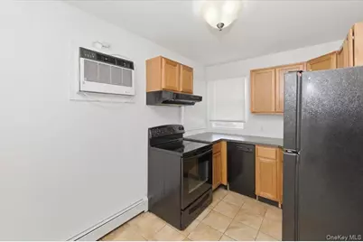 20 Cambridge Avenue, Melville, NY 11747 - Photo 17