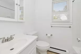 20 Cambridge Ave, Melville, NY 11747 - Photo 19
