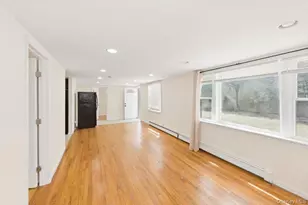 20 Cambridge Ave, Melville, NY 11747 - Photo 3