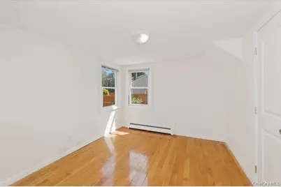 20 Cambridge Avenue, Melville, NY 11747 - Photo 11