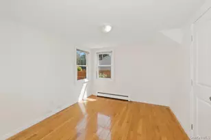 20 Cambridge Ave, Melville, NY 11747 - Photo 11