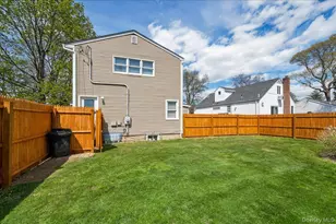 20 Cambridge Ave, Melville, NY 11747 - Photo 29