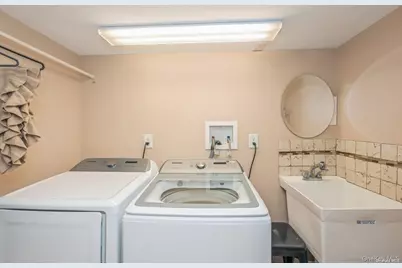 41 Eaton Road, Syosset, NY 11791 - Photo 13