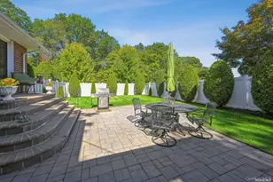 41 Eaton Rd, Syosset, NY 11791 - Photo 27