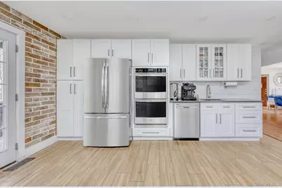 13 Gladwyne Court, Spring Valley, NY 10977 - Photo 9