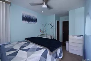 54-40 Little Neck Pkwy, Little Neck, NY 11362 - Photo 11