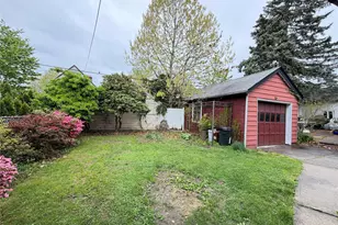 27-30 165th St, Flushing, NY 11358 - Photo 15