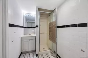 14 Cleaves Ave, Hempstead, NY 11550 - Photo 19