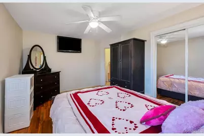 14 Cleaves Avenue, Hempstead, NY 11550 - Photo 11