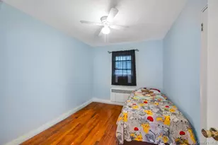 14 Cleaves Ave, Hempstead, NY 11550 - Photo 13
