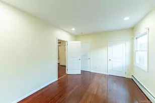 61-20 220th St, Bayside, NY 11364 - Photo 11