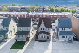 61-20 220th St, Bayside, NY 11364 - Photo 15