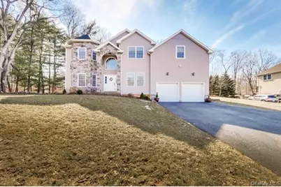 5 Fant Farm Lane, Montebello, NY 10901 - Photo 1