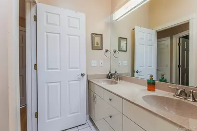 10 Irvinlee Place, East Northport, NY 11731 - Photo 25