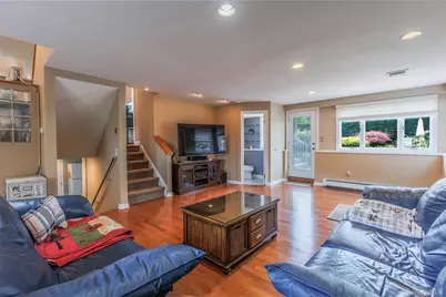 10 Irvinlee Place, East Northport, NY 11731 - Photo 15