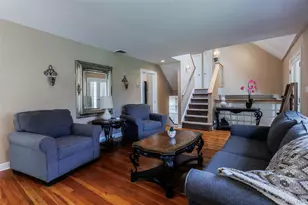 10 Irvinlee Pl, East Northport, NY 11731 - Photo 7