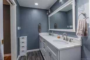 10 Irvinlee Pl, East Northport, NY 11731 - Photo 21