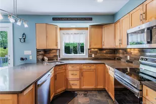 10 Irvinlee Pl, East Northport, NY 11731 - Photo 13