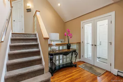 10 Irvinlee Place, East Northport, NY 11731 - Photo 5