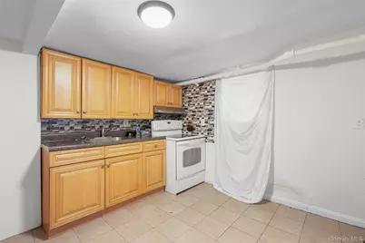 110 Beech Street, Yonkers, NY 10701 - Photo 9
