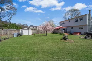 106 Holbrook Rd, Centereach, NY 11720 - Photo 21