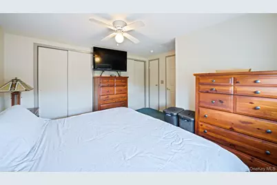 106 Holbrook Road, Centereach, NY 11720 - Photo 17