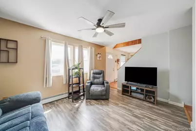 106 Holbrook Road, Centereach, NY 11720 - Photo 11