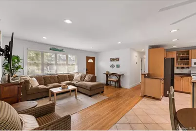 26 Bittersweet Avenue, Hampton Bays, NY 11946 - Photo 9