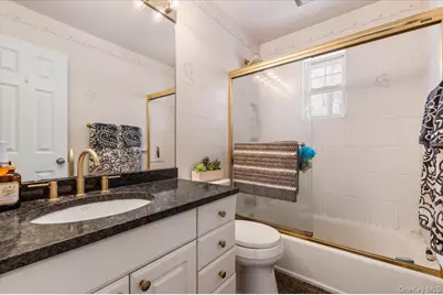 26 Bittersweet Avenue, Hampton Bays, NY 11946 - Photo 23