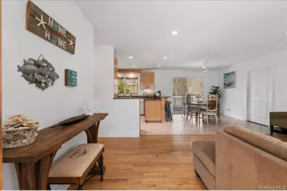 26 Bittersweet Avenue, Hampton Bays, NY 11946 - Photo 5