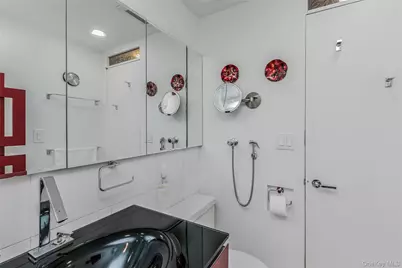1155 Warburton Avenue #12S, Yonkers, NY 10701 - Photo 9