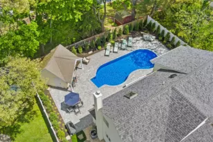 25 Bay 3rd St, Islip, NY 11751 - Photo 31
