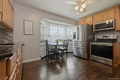235 Twin Lane E, Wantagh, NY 11793 - Photo 11