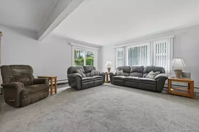 235 Twin Lane E, Wantagh, NY 11793 - Photo 15