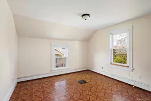 216 Elizabeth St, Inwood, NY 11096 - Photo 11