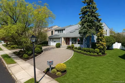 2 Crest Hollow Lane, Albertson, NY 11507 - Photo 1