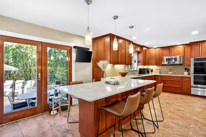 2 Crest Hollow Lane, Albertson, NY 11507 - Photo 9