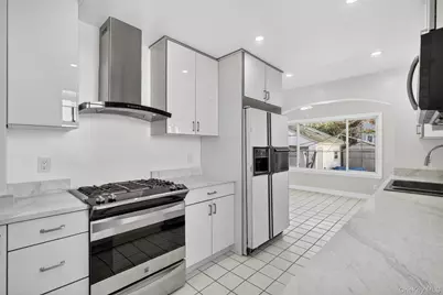 124 Sherwood Avenue, Yonkers, NY 10704 - Photo 25