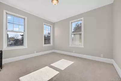 124 Sherwood Avenue, Yonkers, NY 10704 - Photo 35