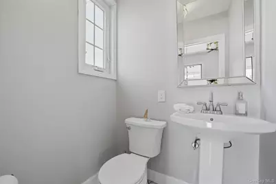 30 Rossmore Avenue, Bronxville, NY 10708 - Photo 17