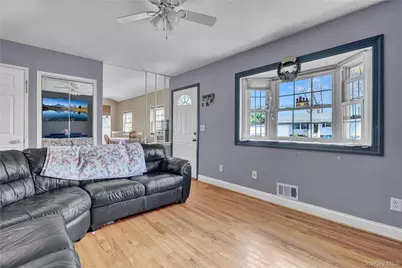 6 Norwalk Lane, Selden, NY 11784 - Photo 3