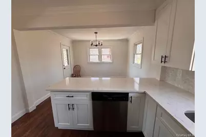 529 Elder Lane, Ronkonkoma, NY 11779 - Photo 11