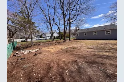 529 Elder Lane, Ronkonkoma, NY 11779 - Photo 5